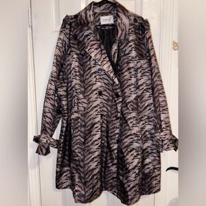 Avenue Silver Tiger Animal Print Button-Up Rain Coat NO BELT